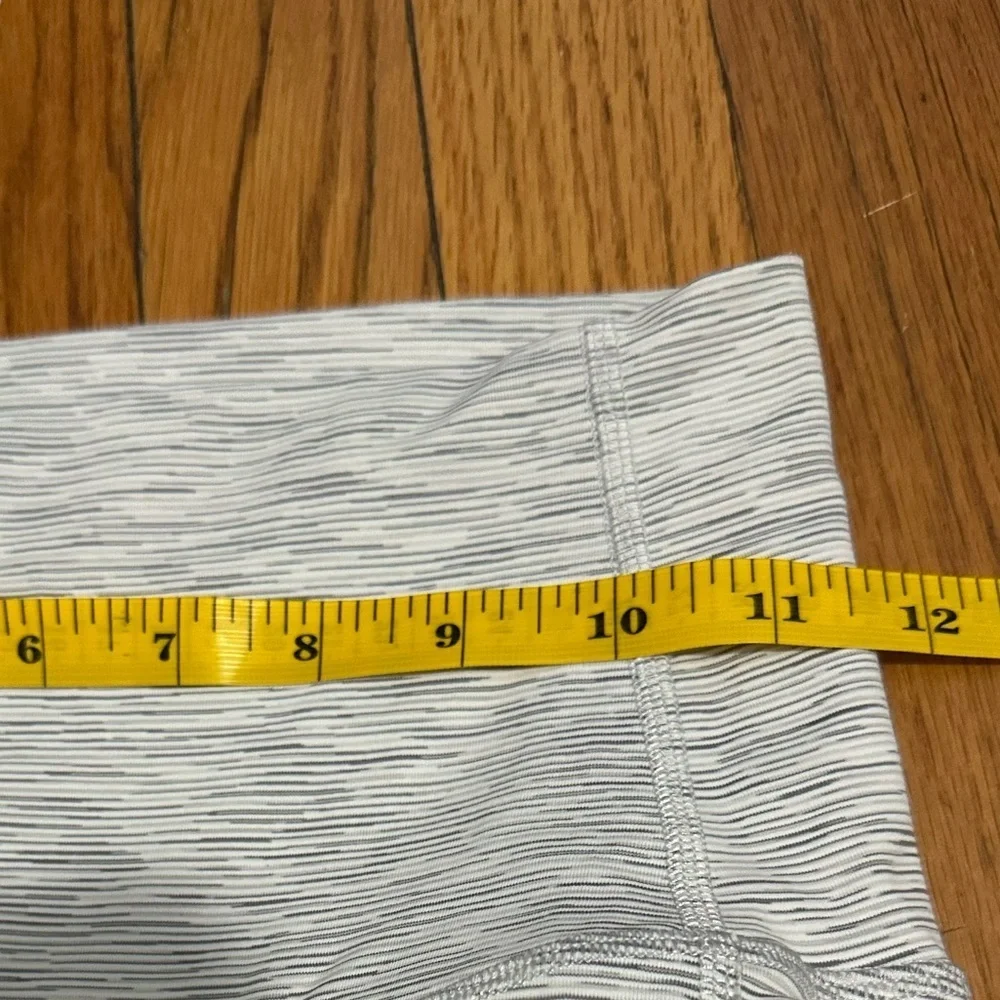 Lululemon Athletica Gray Capris